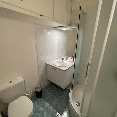 Apartment Renove Au Pied Des Pistes, Ideal Pour 4 Pers, Avec Wifi, Animaux Acceptes, Casier A Skis Inclus - Fr-1-787-54 Laveissiere